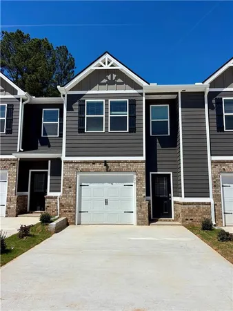 $229,990 | 120 Meadowview Drive, Unit 10, Tyrone, GA 30290