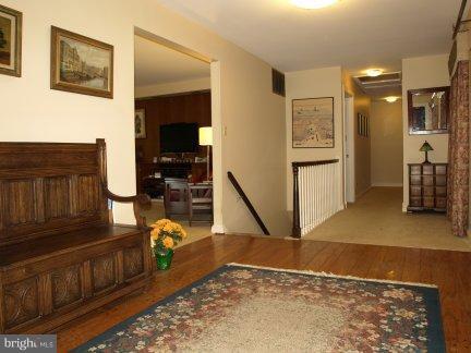 13121 Darnestown Road Gaithersburg, MD 20878 - Photo 4 of 24 Interior (General)