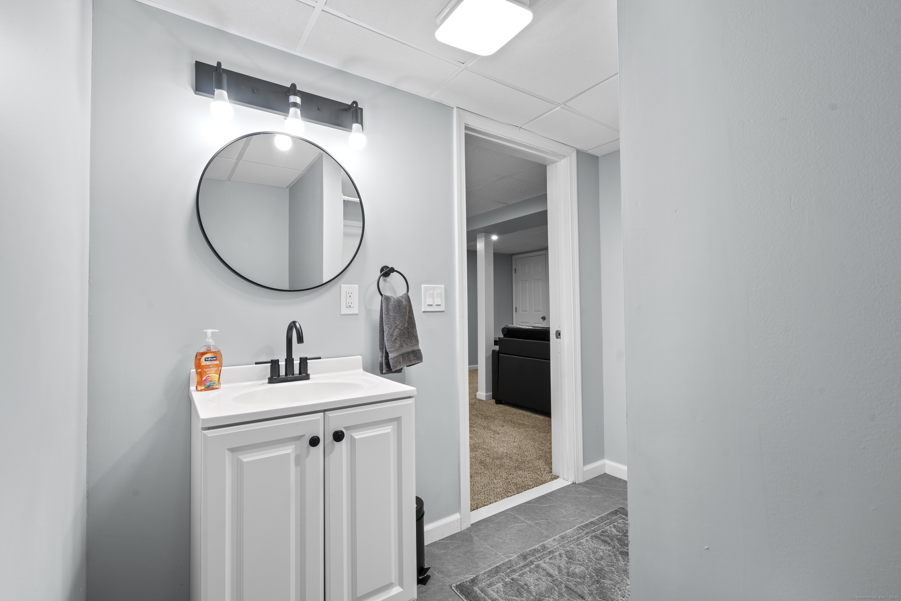 1 Burlington Road Unionville, CT 06085 - Photo 28 of 38