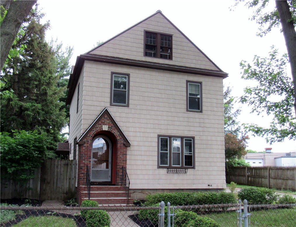 9 Hickory Street Rochester, NY 14620 - Photo 1 of 1 Welcome to 9 Hickory Street--conveniently located!