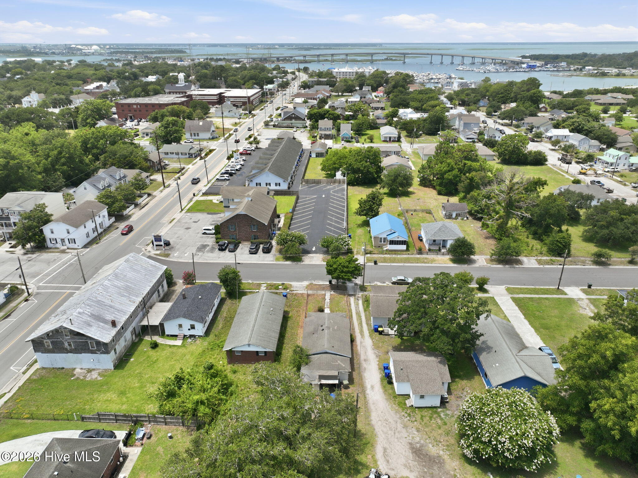 408 Pollock Street Beaufort, NC 28516 - Photo 28 of 37