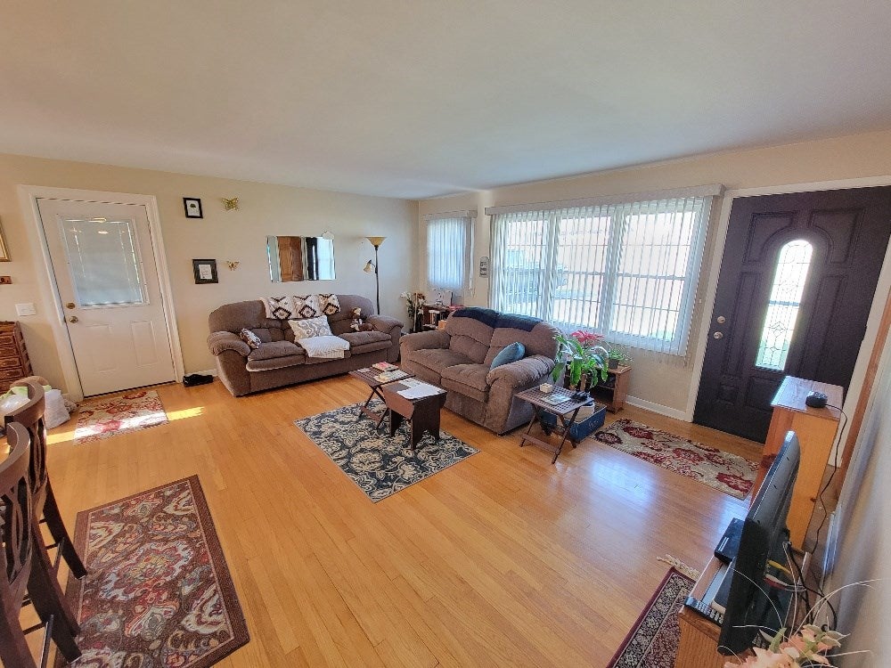 2685 Edmonds Road Galax, VA 24333 - Photo 6 of 27 Gallery Image 6