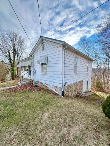 $59,000 | 921 Kensington Avenue, Clifton Forge, VA 24422