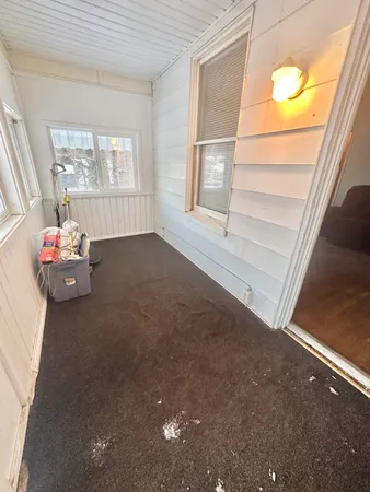 a view of livingroom with furniture