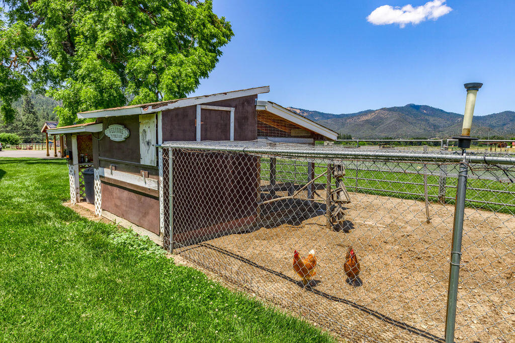 900 Hamilton Road Jacksonville, OR 97530 - Photo 110 of 159 103