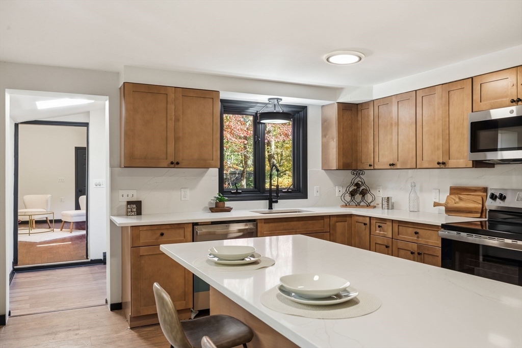 9 Bray Court Pelham, MA 01002 - Photo 14 of 32