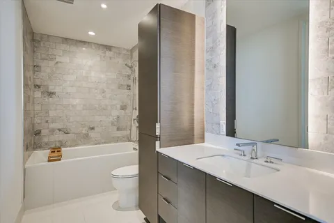 $680,000 | 301 West Avenue, Unit 4208, Austin, TX 78701