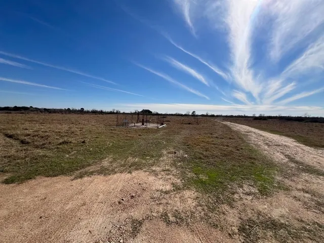 $192,312 | 1 County Road 220, Ganado, TX 77962