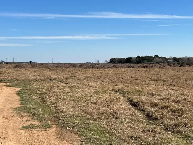 $192,312 | 1 County Road 220, Ganado, TX 77962