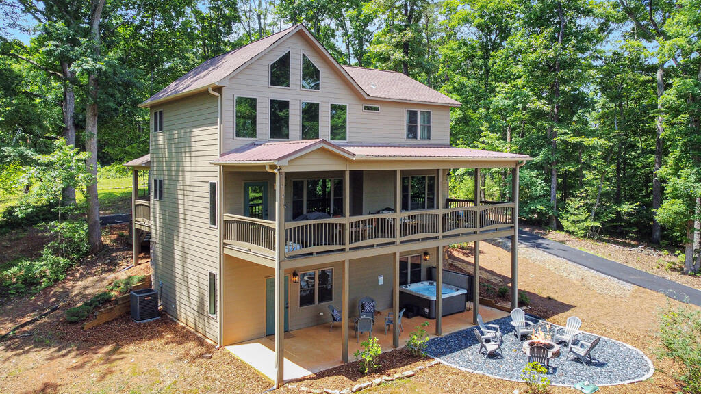 196 Grayson Point Blue Ridge, GA 30513 - Photo 4 of 52 Gallery Image 4