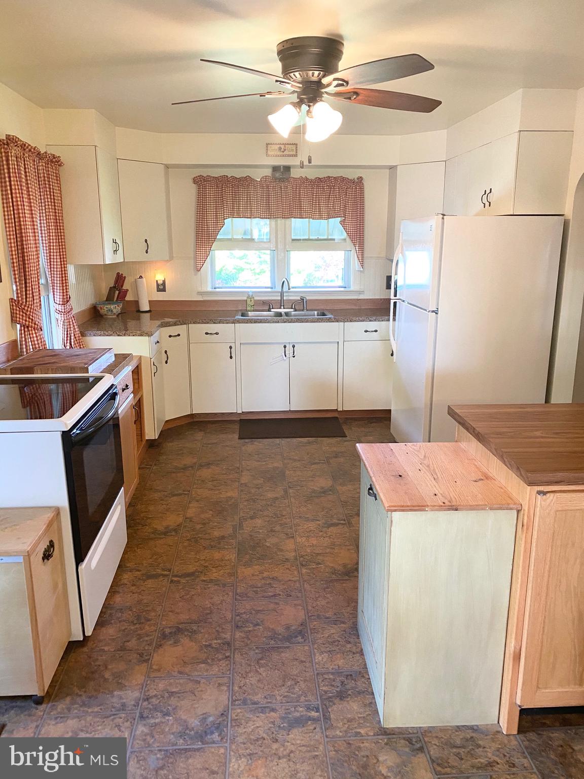 4057 Grandview Road Hanover, PA 17331 - Photo 26 of 42 Gallery Image 26