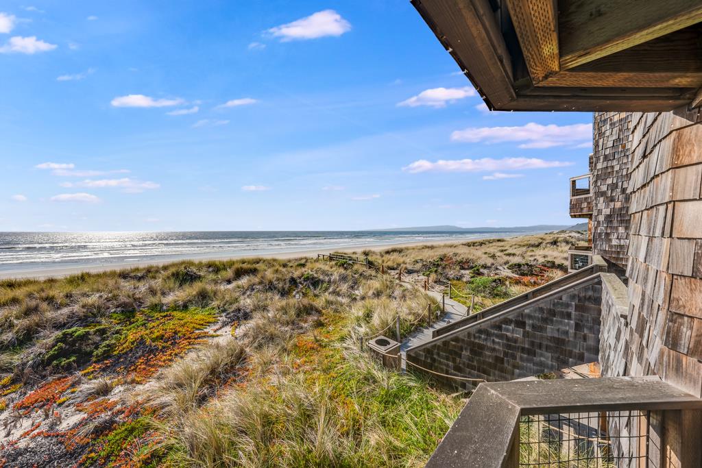 101 Shell Road, Unit 290 Watsonville, CA 95076 - Photo 16 of 26 a view of an outdoor space