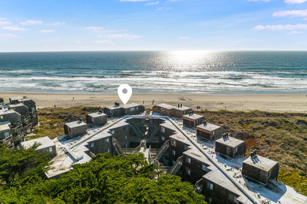 101 Shell Road, Unit 290 Watsonville, CA 95076 - Photo 2 of 26 a view of a ocean and beach