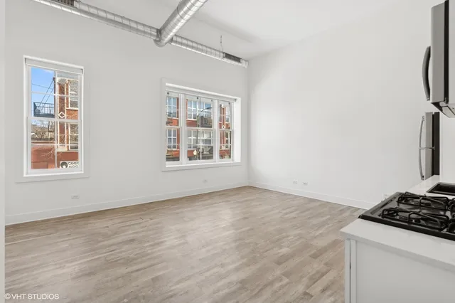 $2,355 | 1914 North Milwaukee Avenue, Unit 302L, Chicago, IL 60647