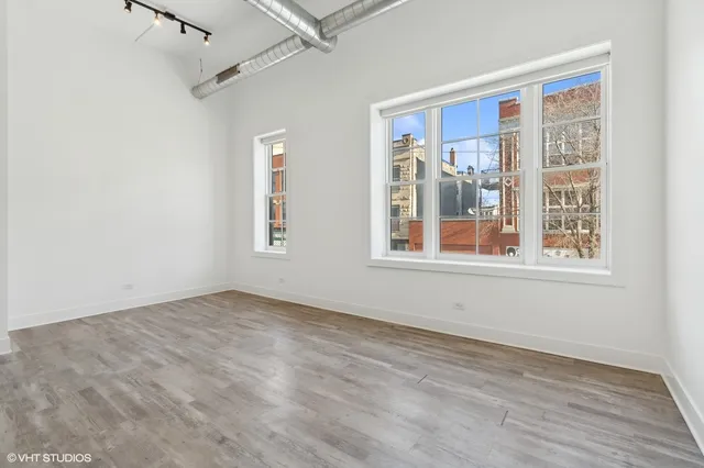 $2,355 | 1914 North Milwaukee Avenue, Unit 302L, Chicago, IL 60647