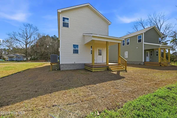 $329,500 | 708 West Hayes Street, Burgaw, NC 28425
