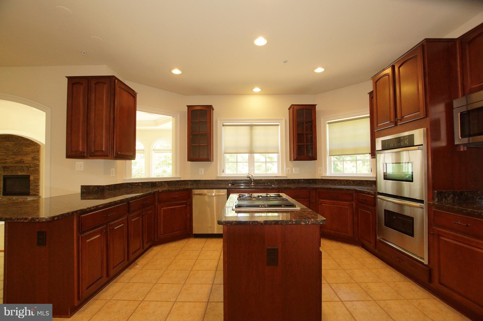 6406 Barrow House Drive Brandywine, MD 20613 - Photo 16 of 25 Gourmet Kitchen
