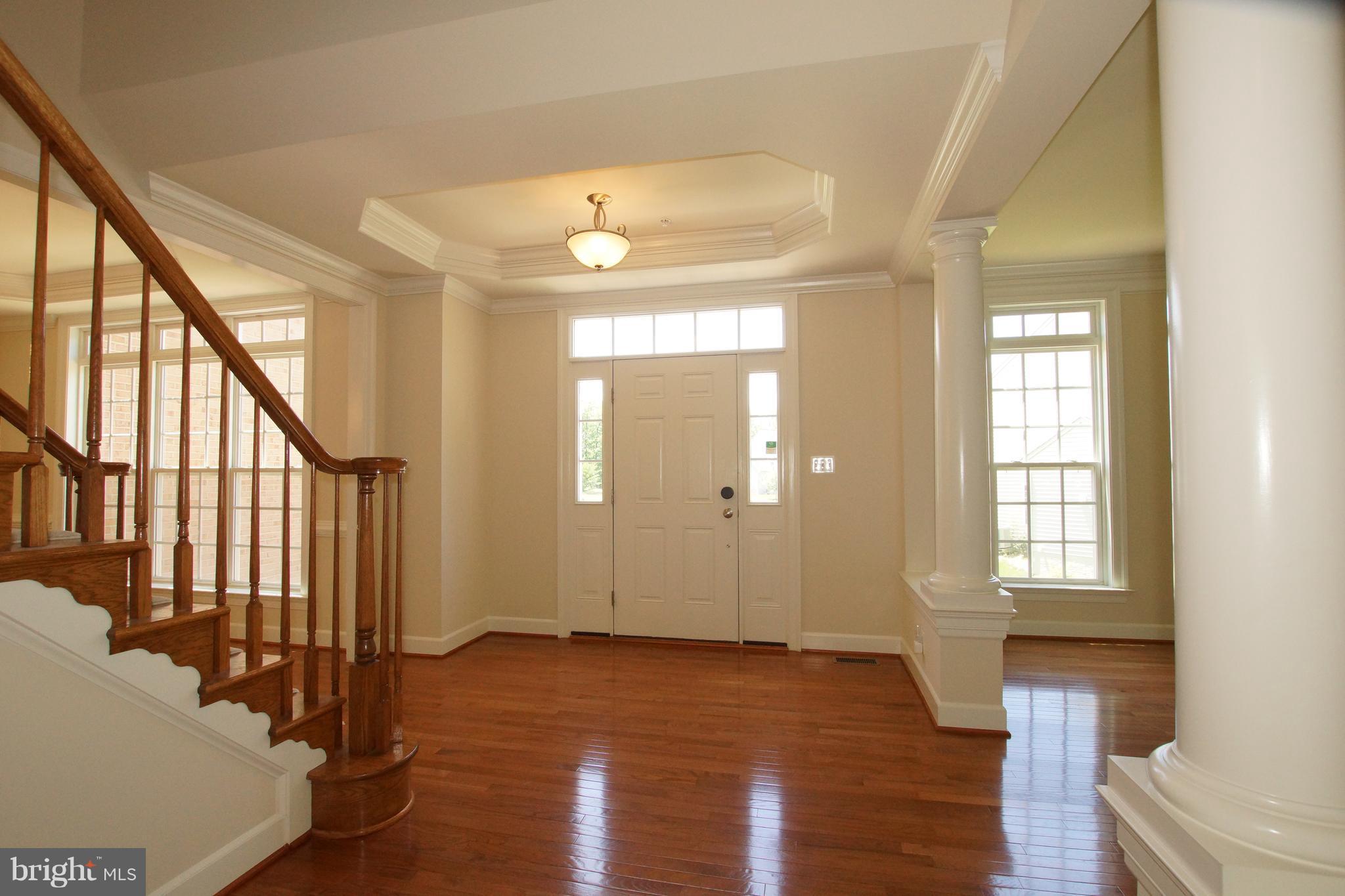 6406 Barrow House Drive Brandywine, MD 20613 - Photo 4 of 25 Foyer