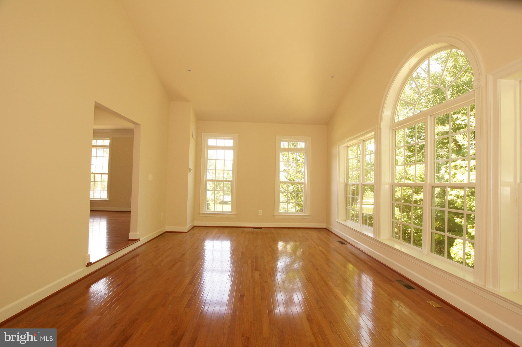 6406 Barrow House Drive Brandywine, MD 20613 - Photo 7 of 25 Interior (General)