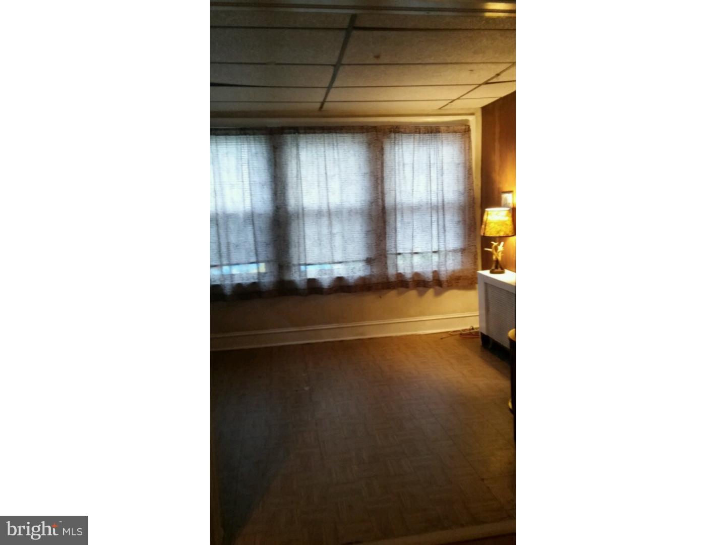 46 Sunshine Road Upper Darby, PA 19082 - Photo 15 of 16 Foyer