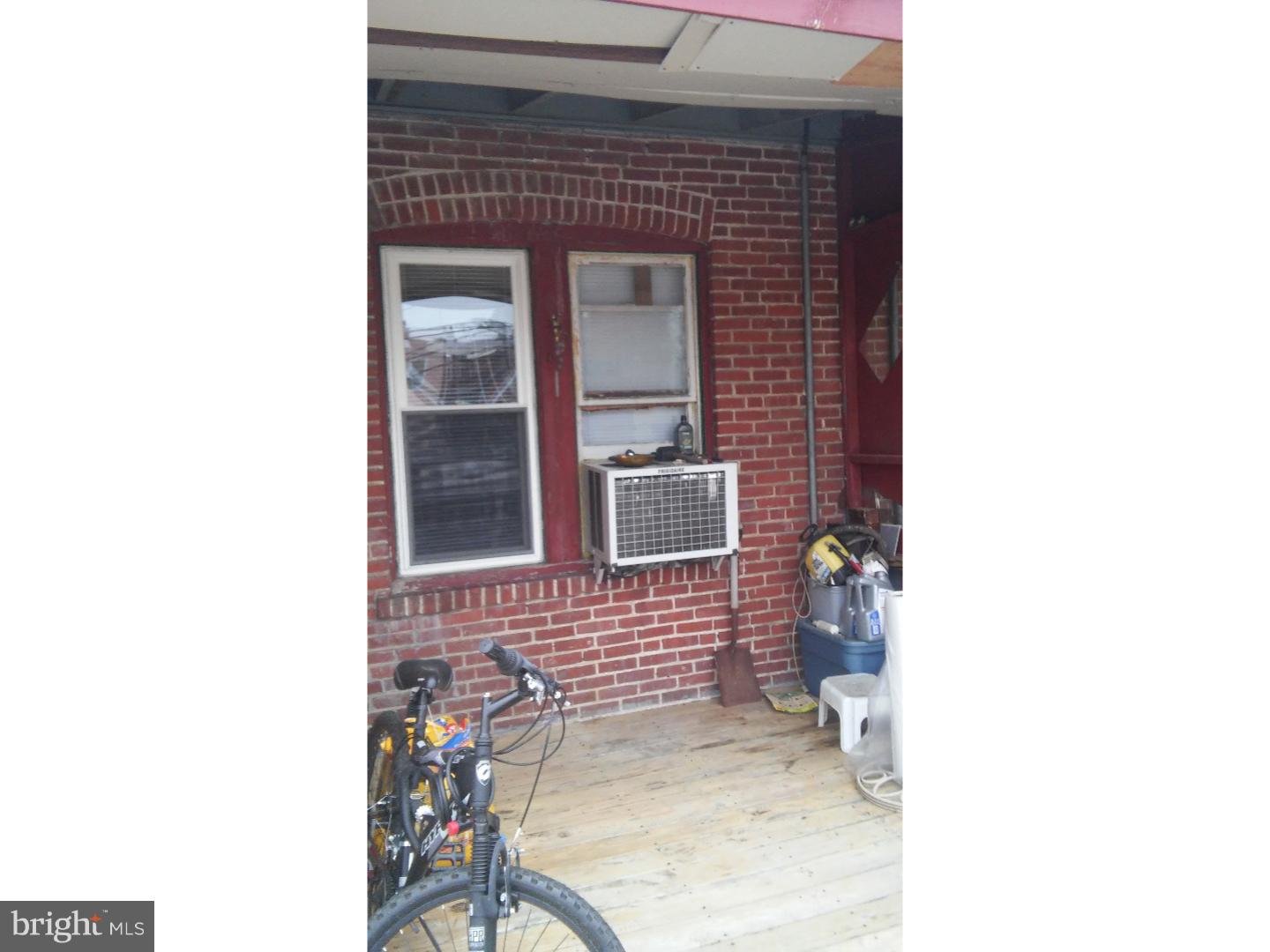 46 Sunshine Road Upper Darby, PA 19082 - Photo 4 of 16 Porch