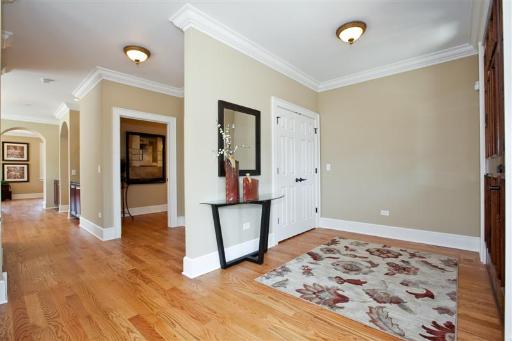21 North Herbert Road, Unit D Riverside, IL 60546 - Photo 2 of 15