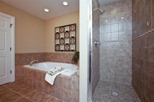 21 North Herbert Road, Unit D Riverside, IL 60546 - Photo 13 of 15
