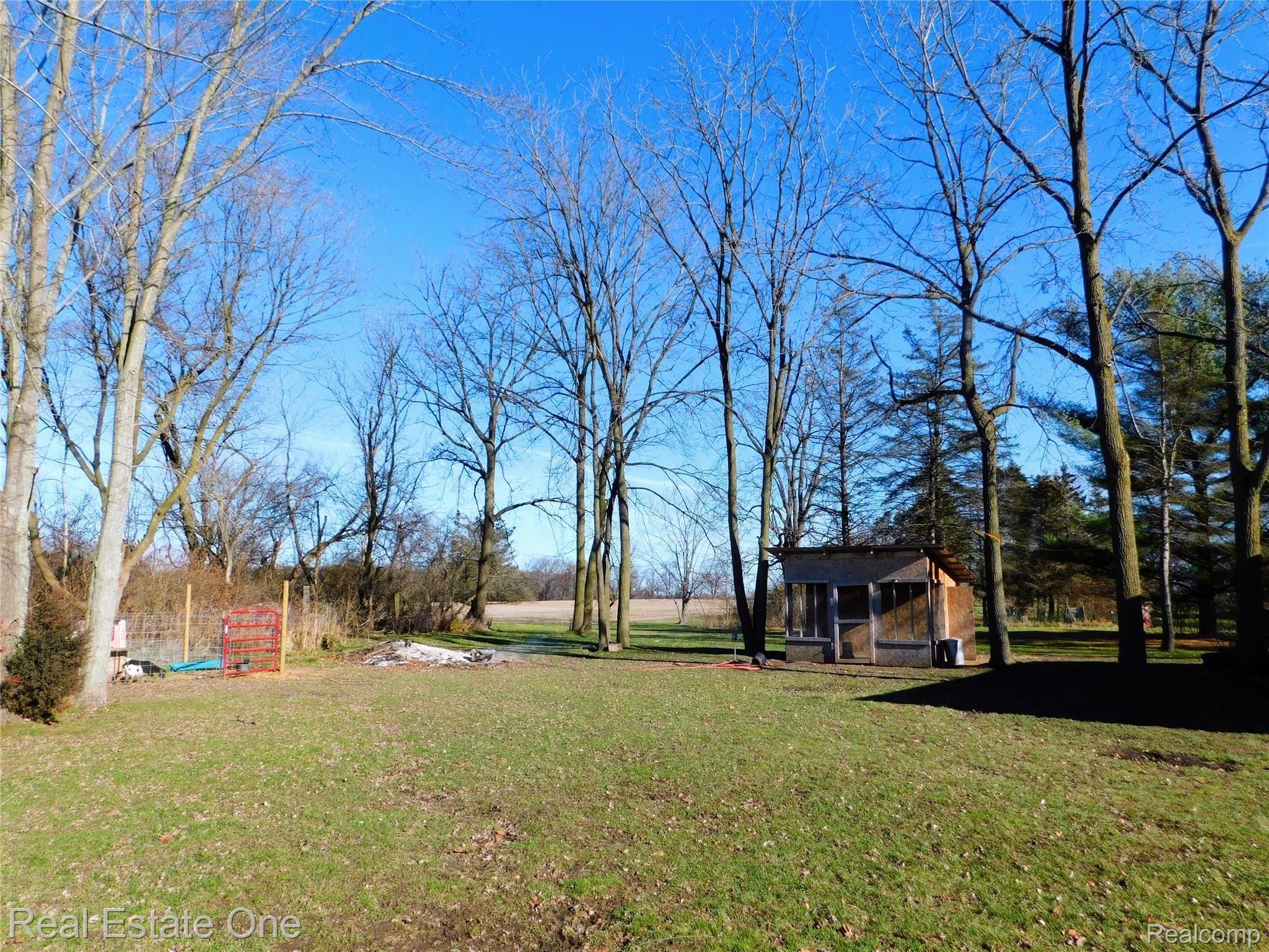 1109 Baseline Road Stockbridge, MI 49285 - Photo 22 of 29 DSCN2249.JPG