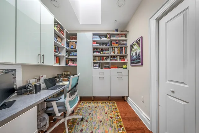 $6,800 | 616 East 4th Street, Unit 402, Boston, MA 02127