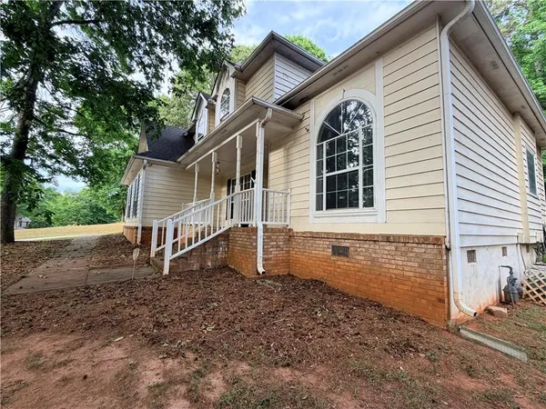 $298,900 | 426 Pates Lake Court, Hampton, GA 30228