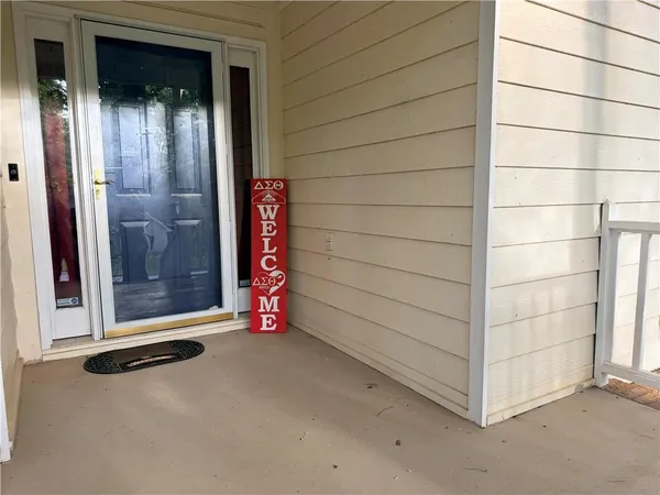 $298,900 | 426 Pates Lake Court, Hampton, GA 30228