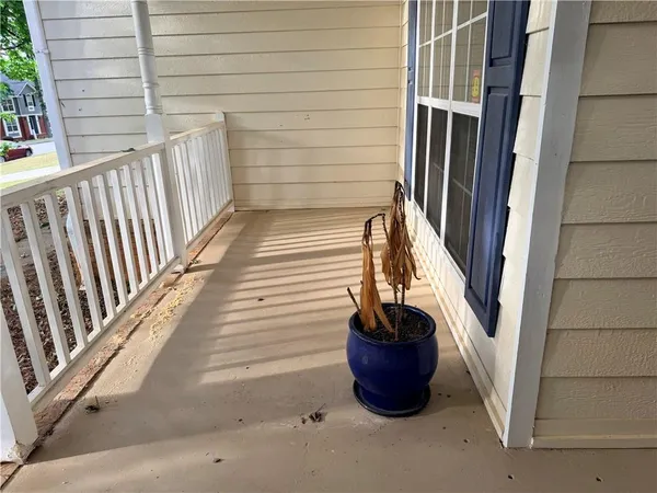 $298,900 | 426 Pates Lake Court, Hampton, GA 30228