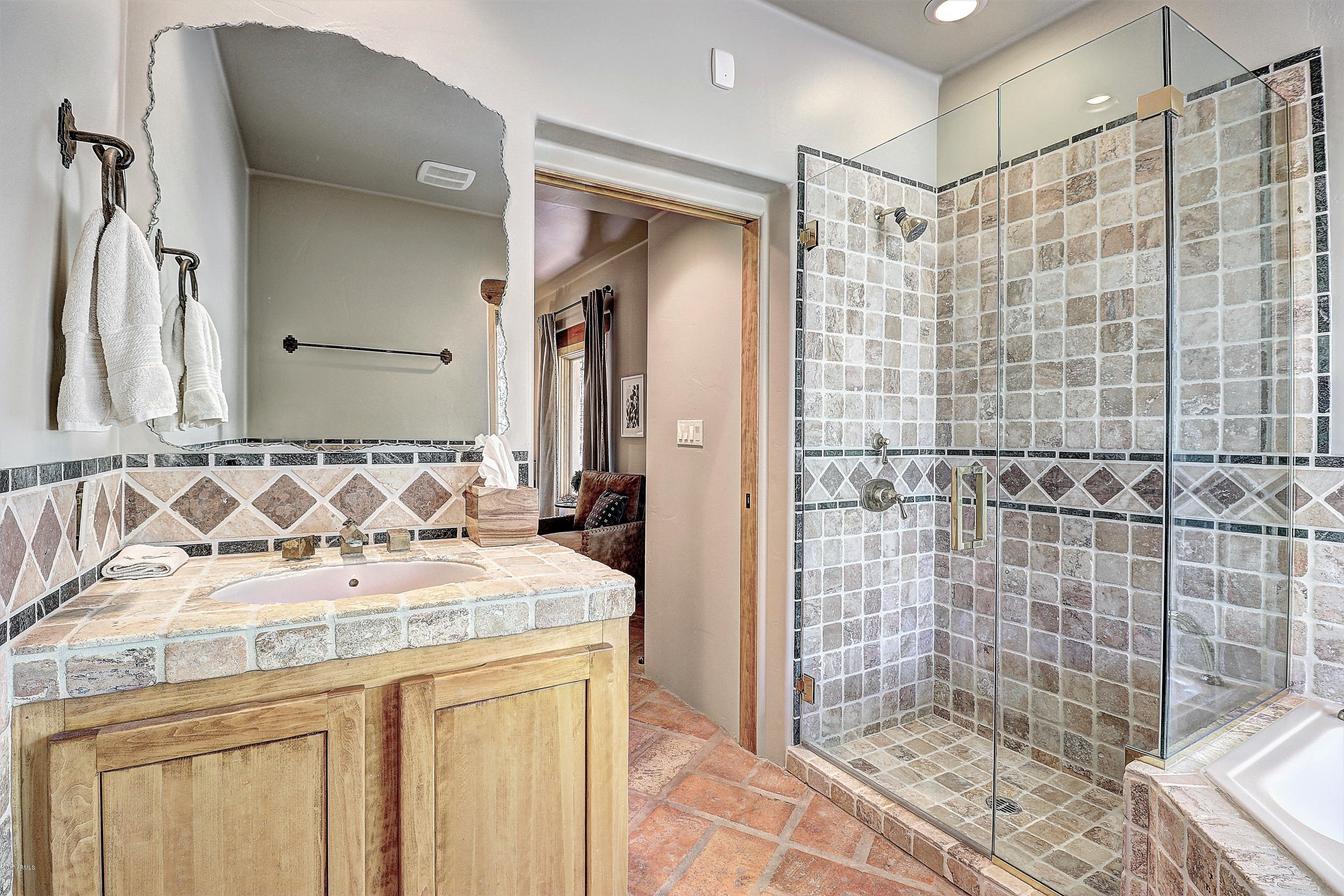 6107 East Quartz Mountain Road Paradise Valley, AZ 85253 - Photo 22 of 63 en suite bath