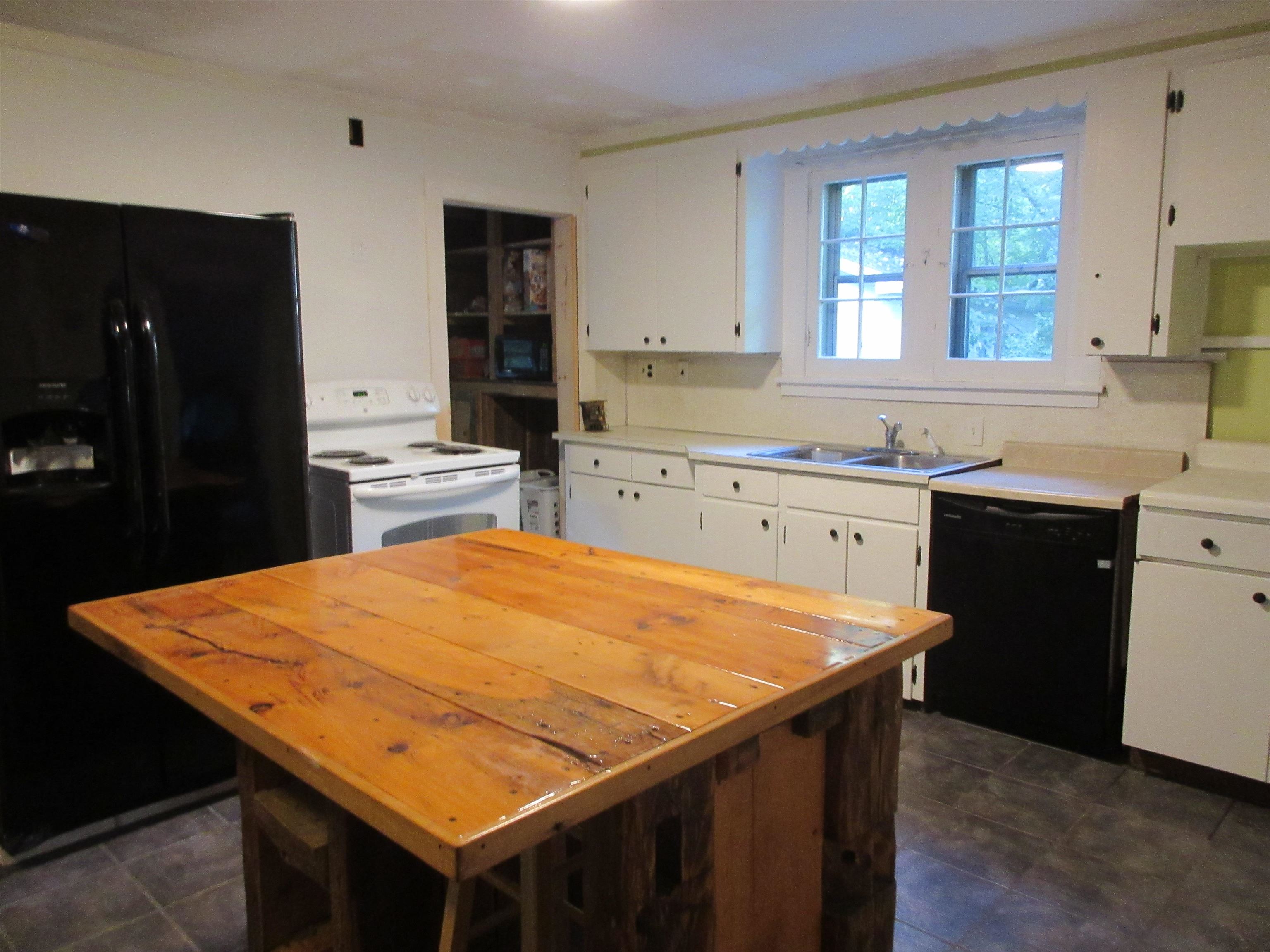 41 Gorham Bridge Road Proctor, VT 05765 - Photo 5 of 26