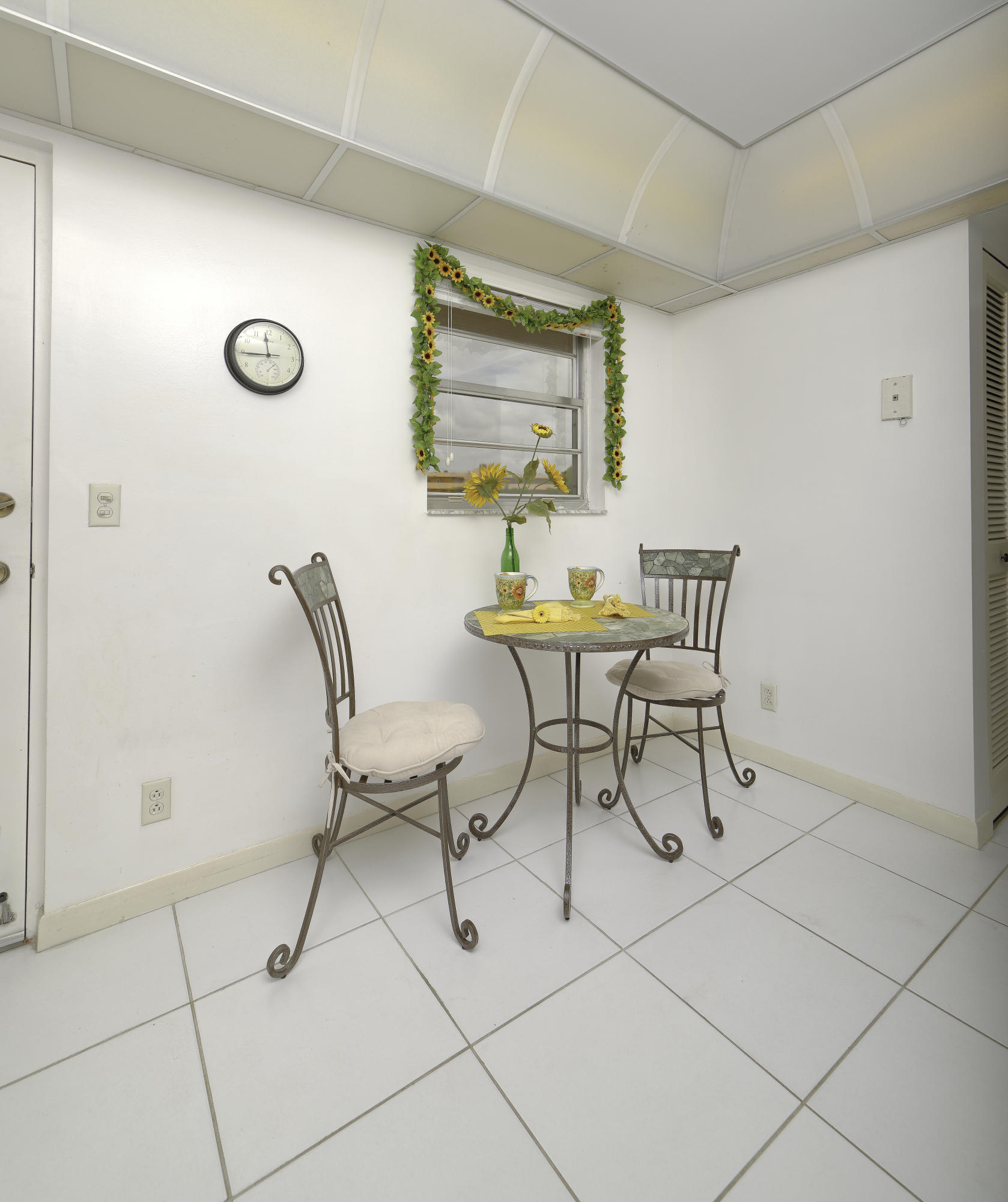 6300 Northwest 2nd Avenue, Unit 308 Boca Raton, FL 33487 - Photo 26 of 38 Eat-in Kitchen