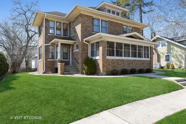 $2,250 | 217 West Wilson Street, Unit 2, Palatine, IL 60067