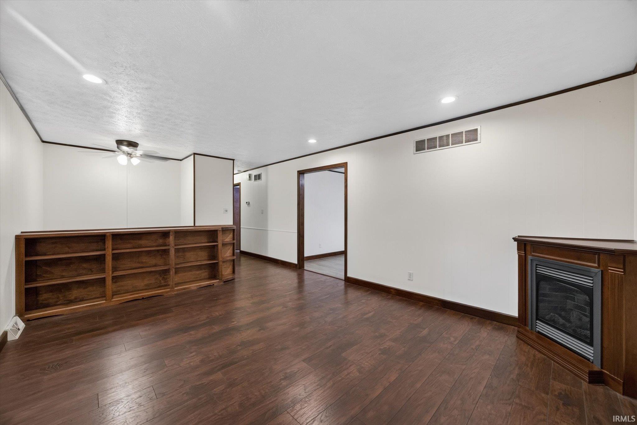 11911 West River Road Shoals, IN 47581 - Photo 10 of 37 Gallery Image 10