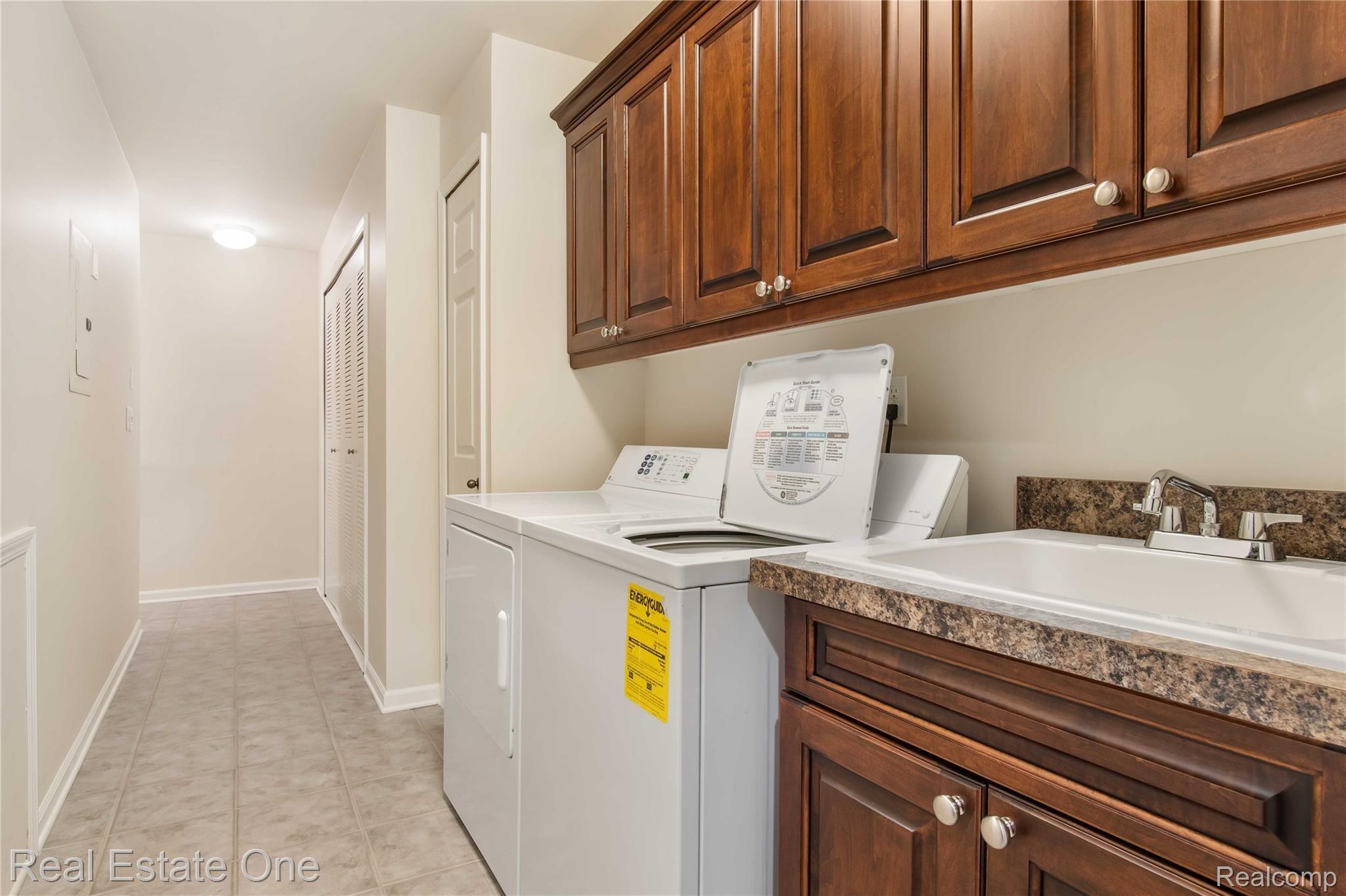 3406 Tremonte Circle, Unit 193 Rochester, MI 48306 - Photo 19 of 30 DSC09751.jpg