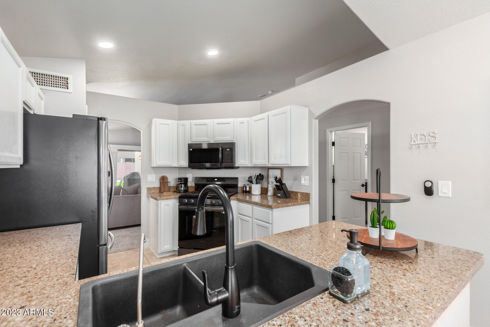 3907 East Page Avenue Gilbert, AZ 85234 - Photo 11 of 80 0015-15 - Page