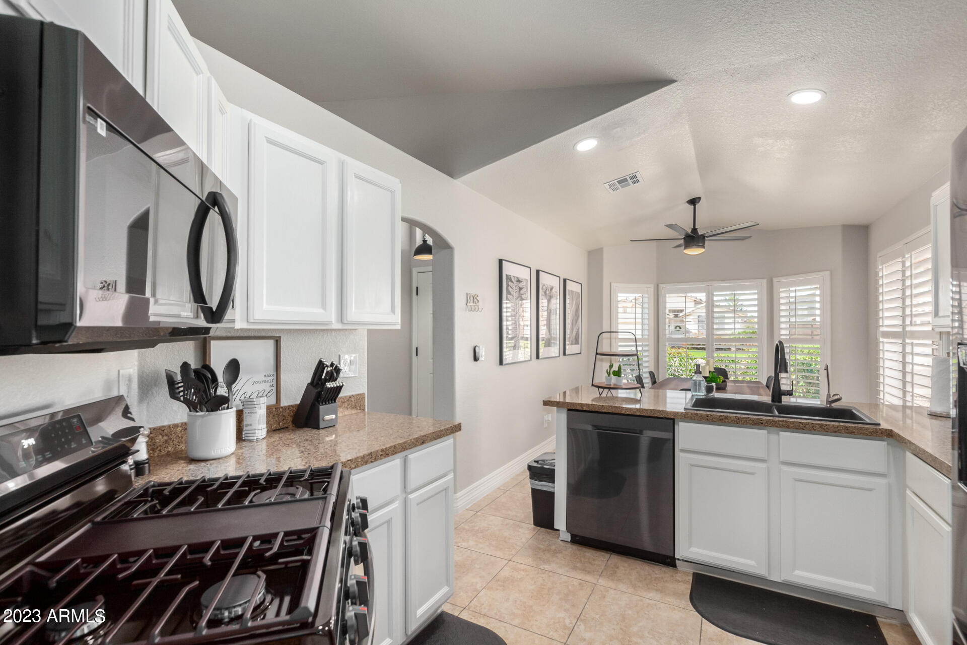 3907 East Page Avenue Gilbert, AZ 85234 - Photo 9 of 80 0013-13 - Page