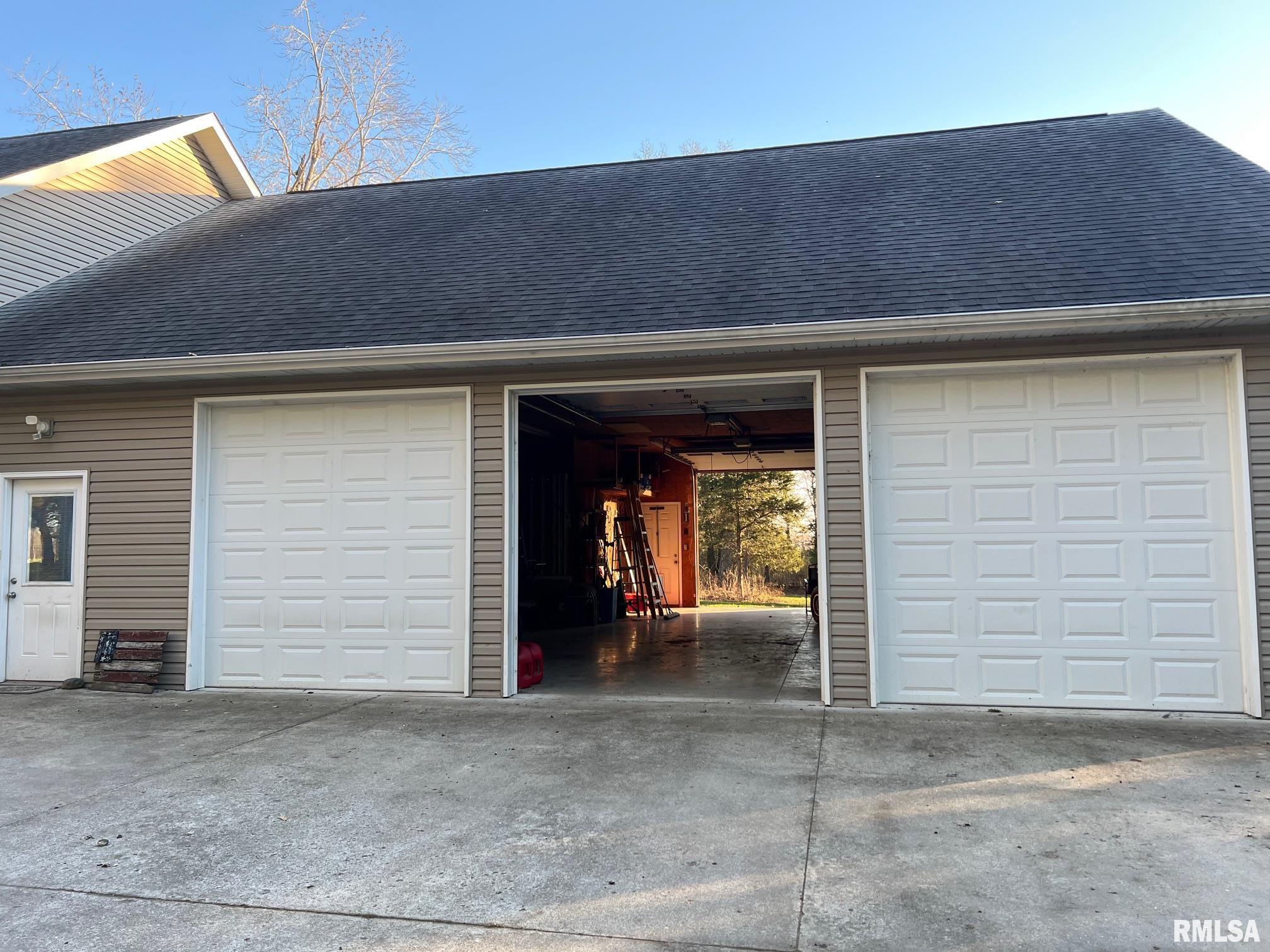 14052 Summer Road Benton, IL 62812 - Photo 33 of 41