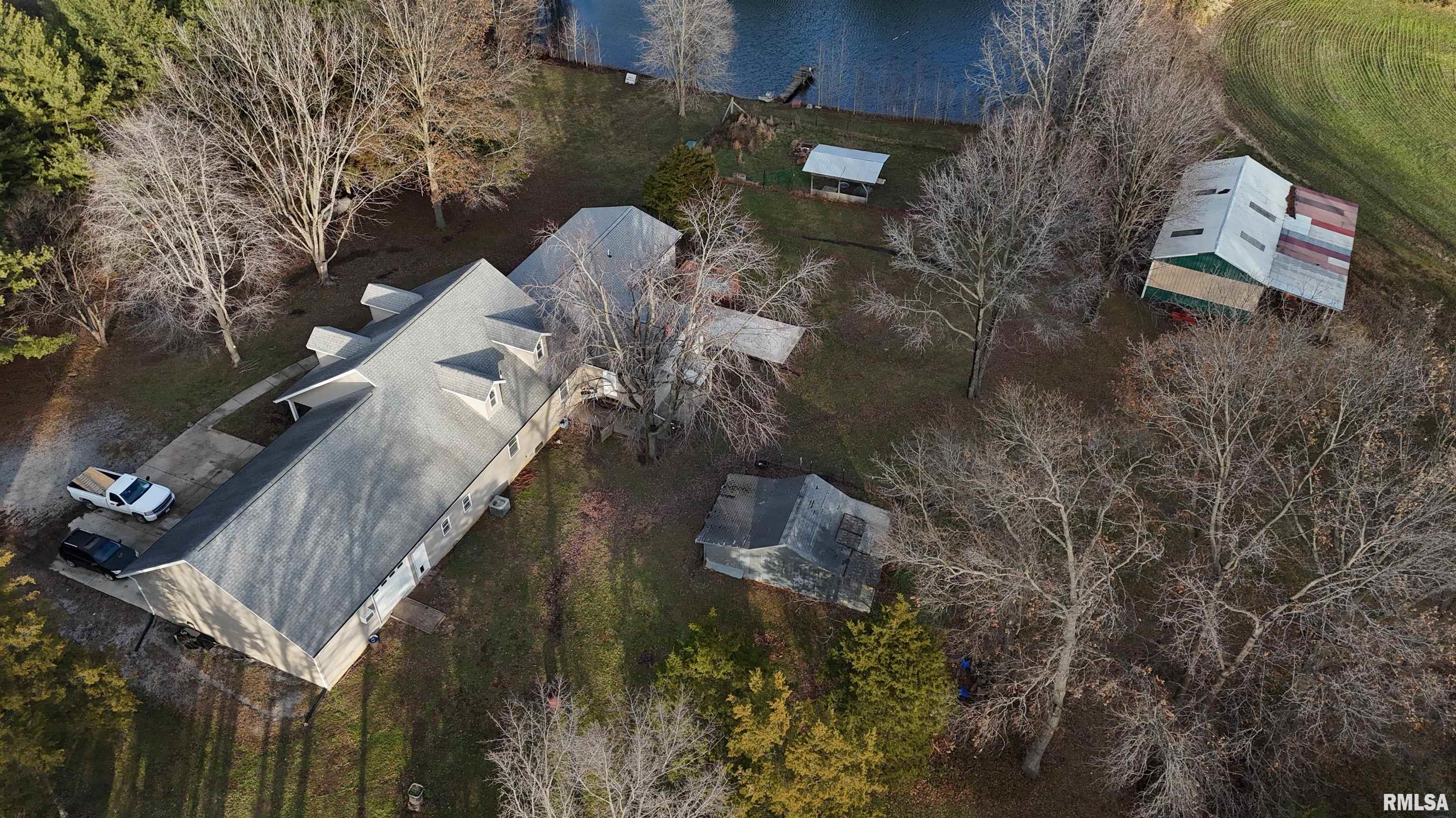 14052 Summer Road Benton, IL 62812 - Photo 5 of 41