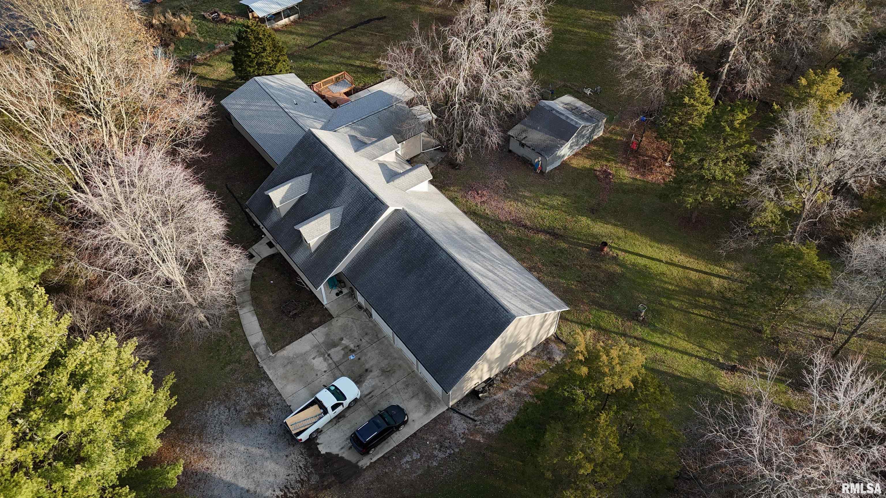 14052 Summer Road Benton, IL 62812 - Photo 9 of 41