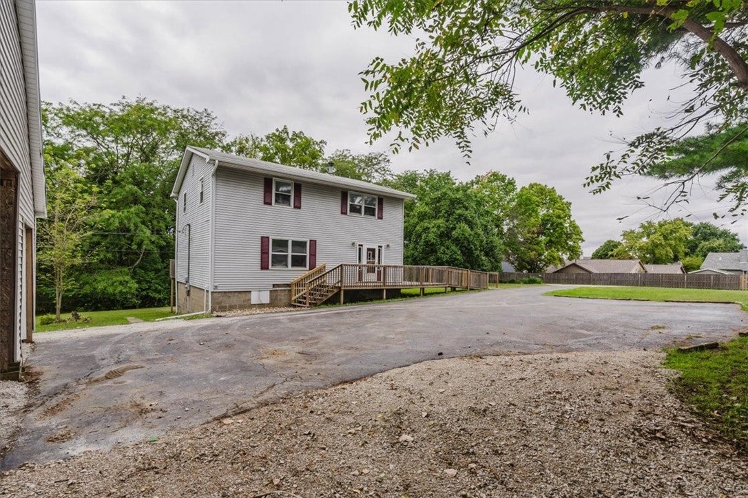 1313 West Rattan Avenue Decatur, IL 62526 - Photo 4 of 42 Gallery Image 4