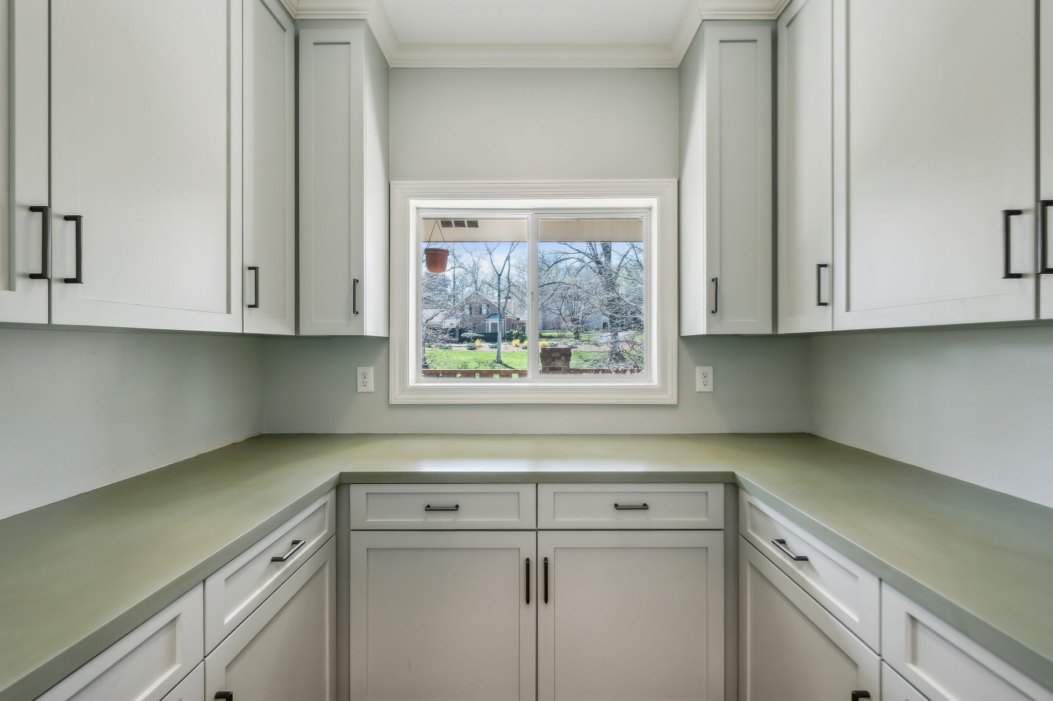 29 Washington Park Nashville, TN 37205 - Photo 11 of 60
