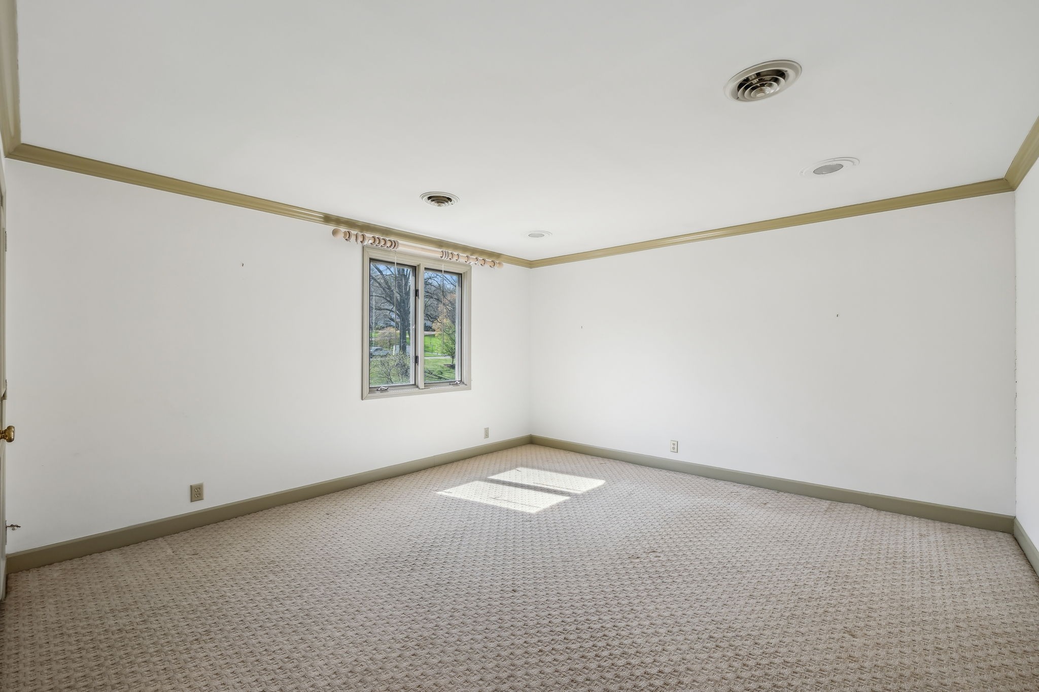 29 Washington Park Nashville, TN 37205 - Photo 30 of 60 a view of an empty room with a window
