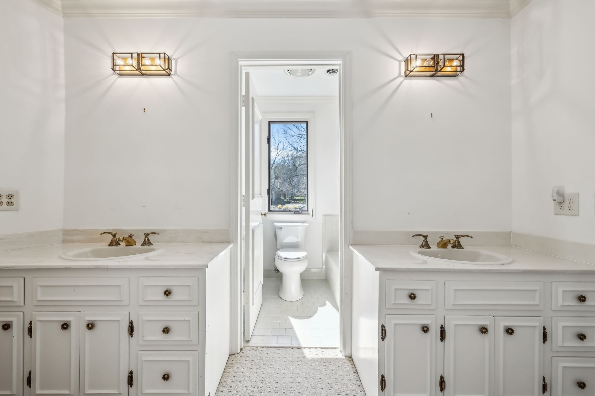 29 Washington Park Nashville, TN 37205 - Photo 32 of 60 a bathroom with a sink vanity and a toilet
