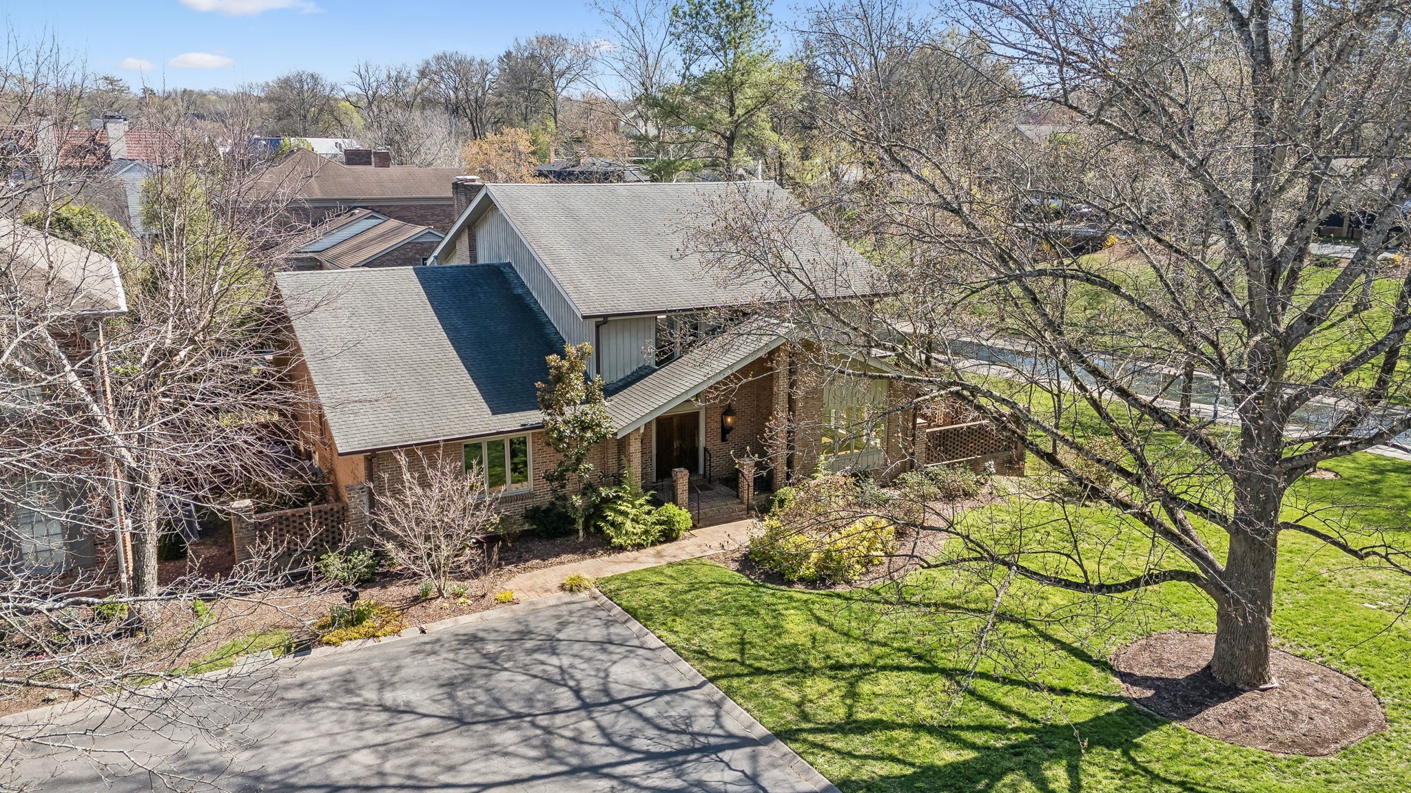 29 Washington Park Nashville, TN 37205 - Photo 51 of 60 a view of a house with a yard