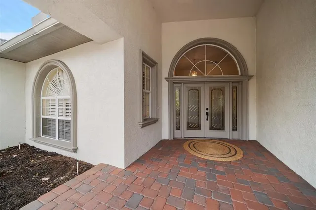 a view of a livingroom with furniture and a livingroom