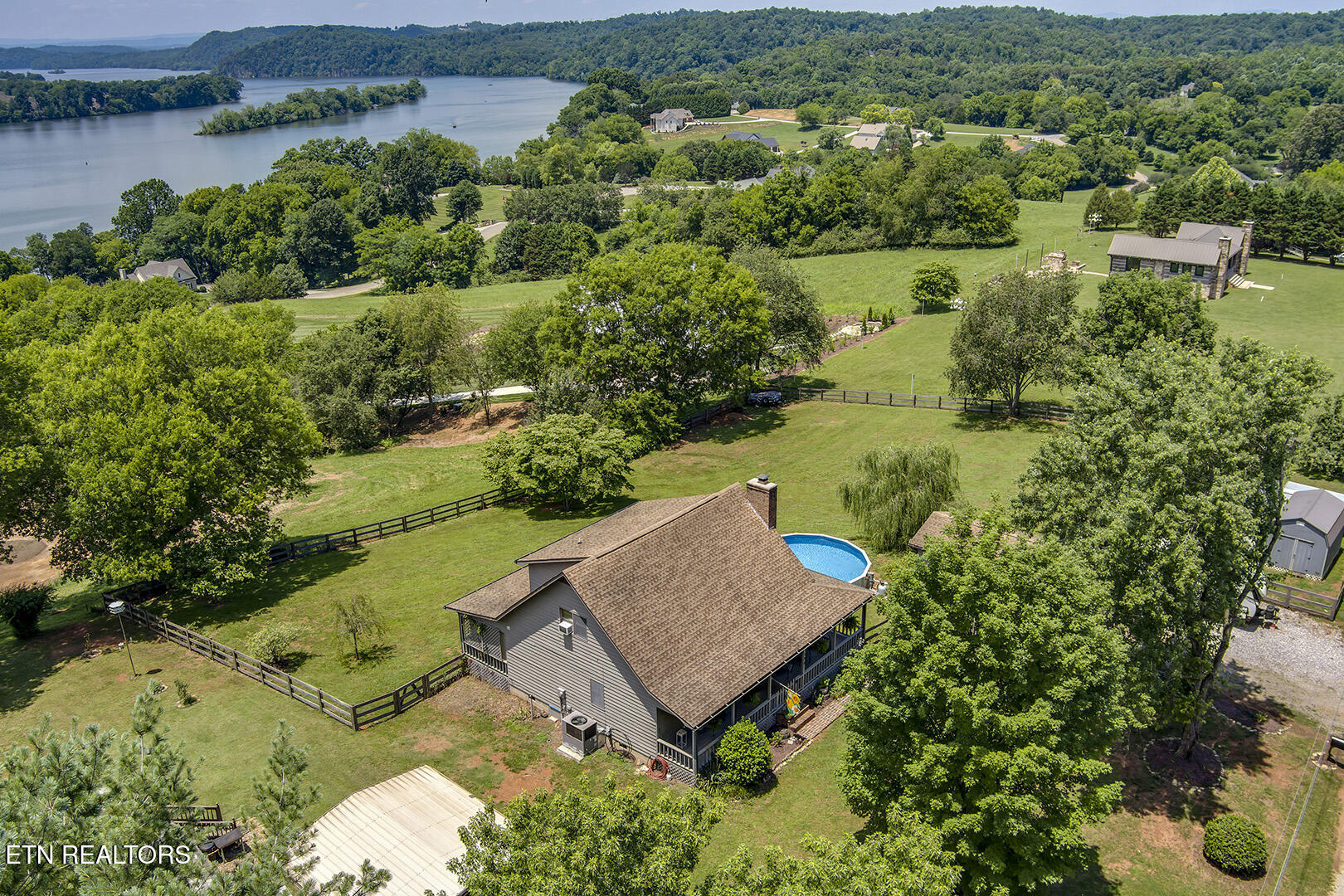 132 Morris Road Kingston, TN 37763 - Photo 4 of 60 04_MorrisLane_132_FrontLeftElevated